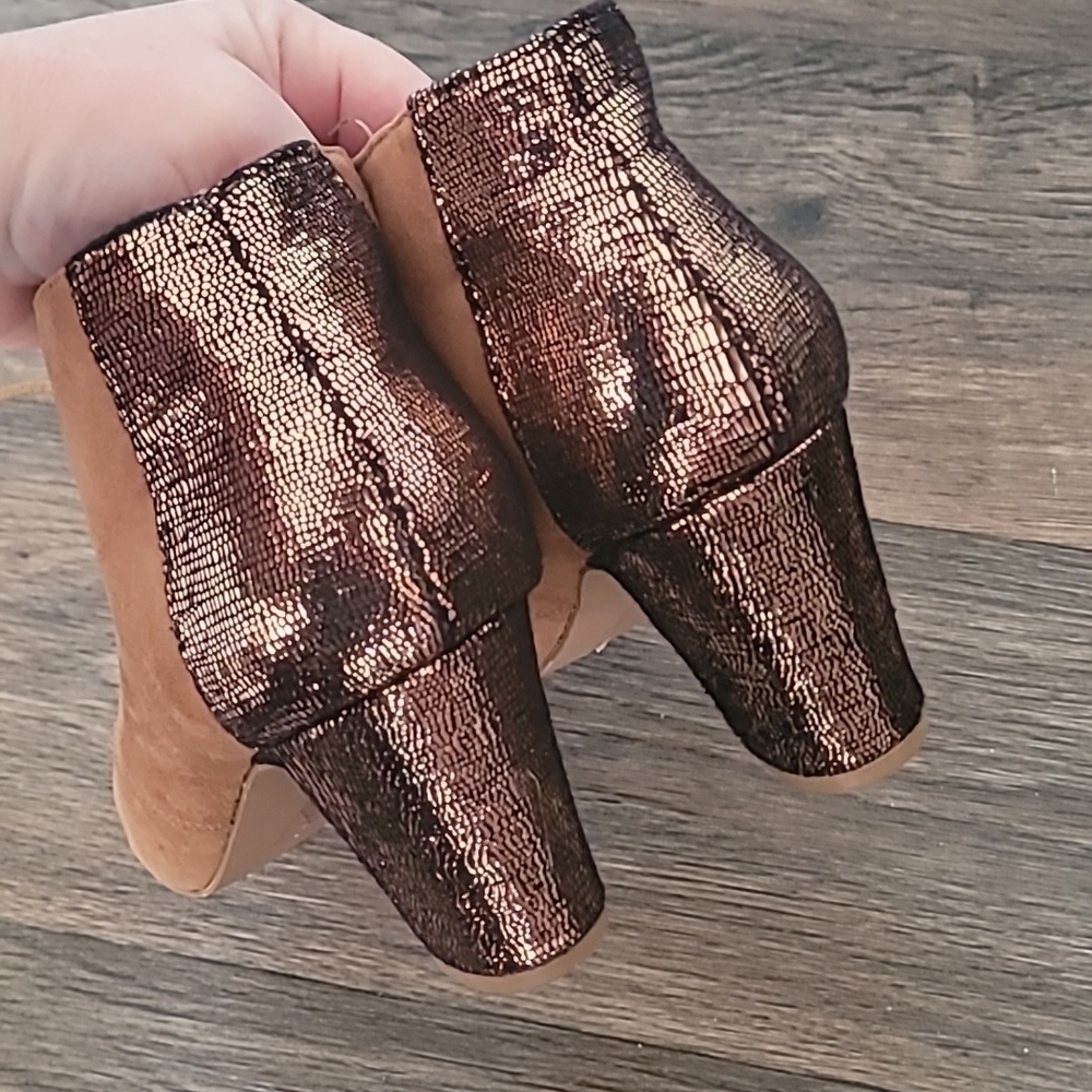 NWOT Vanessa Wu Anthropology brown suede ankle heel booties size 40 - Picture 6 of 10
